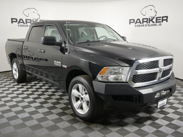 Used 2018 Black Clearcoat Ram Crew Cab SLT image 4