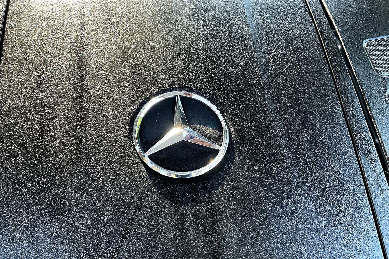 Used 2024 Graphite Grey Metallic Mercedes-Benz GLC 300 image 65