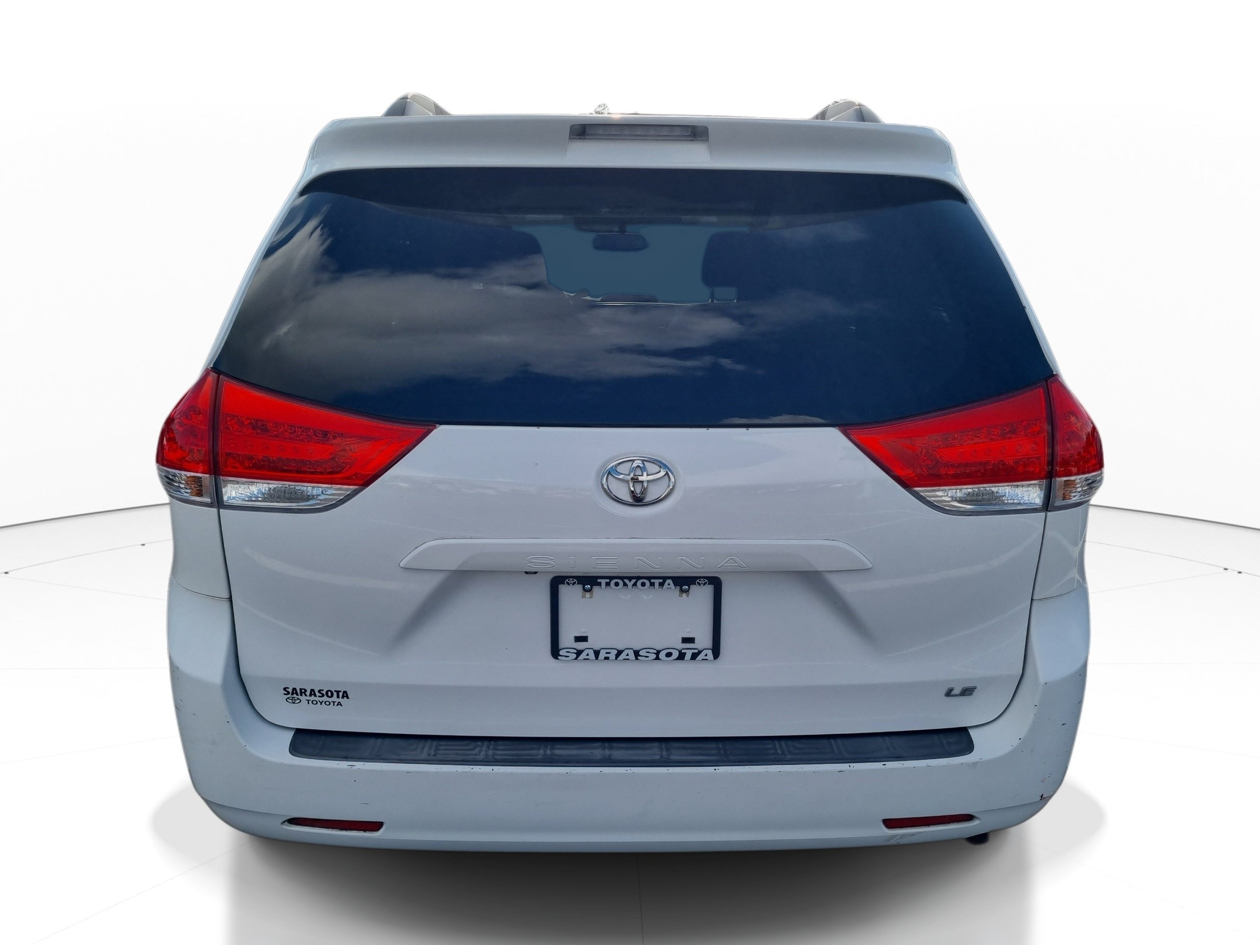 Used 2014 Super White Toyota LE image 4