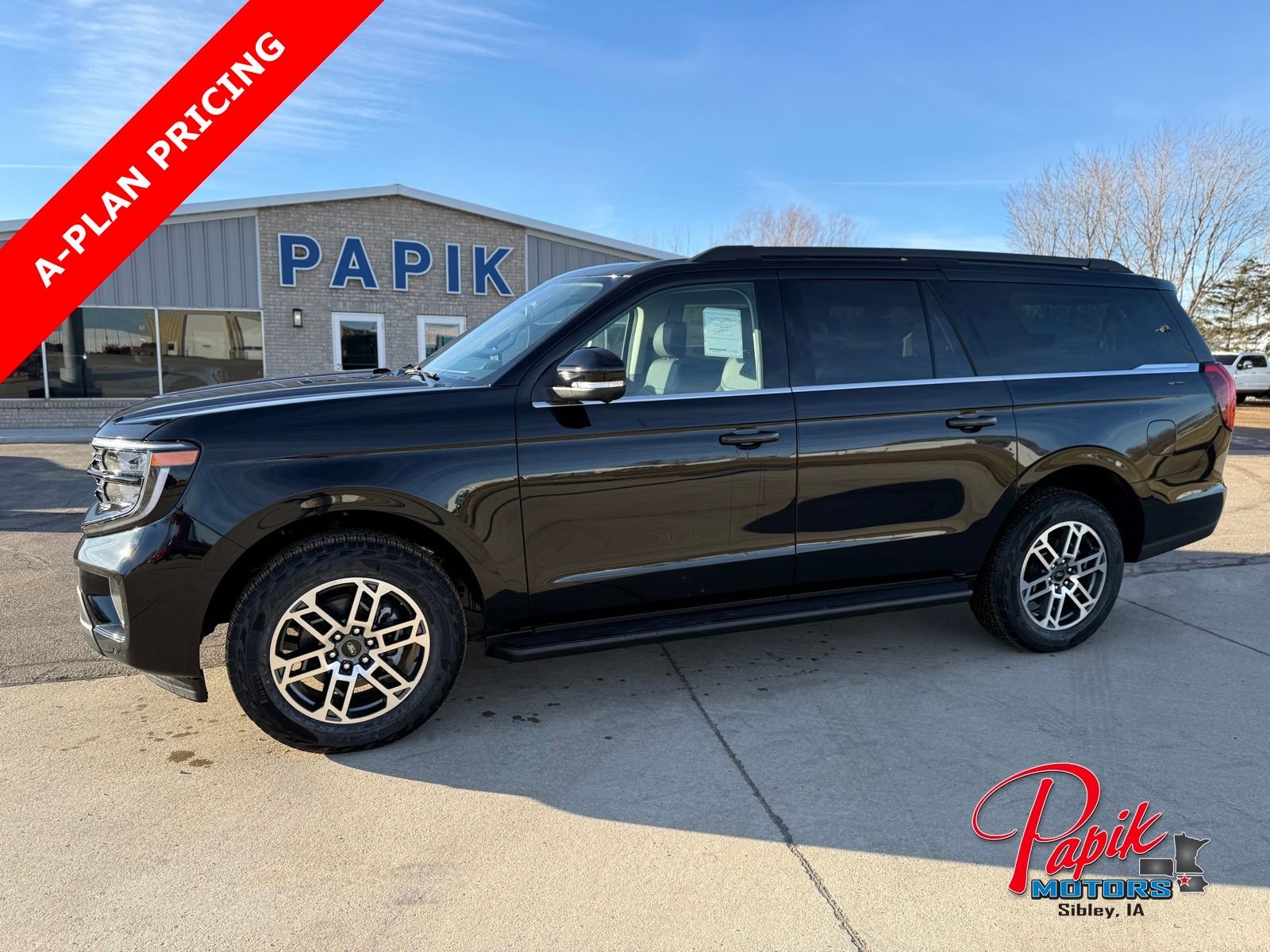 2025 Ford Expedition Active MAX 4x4's photo