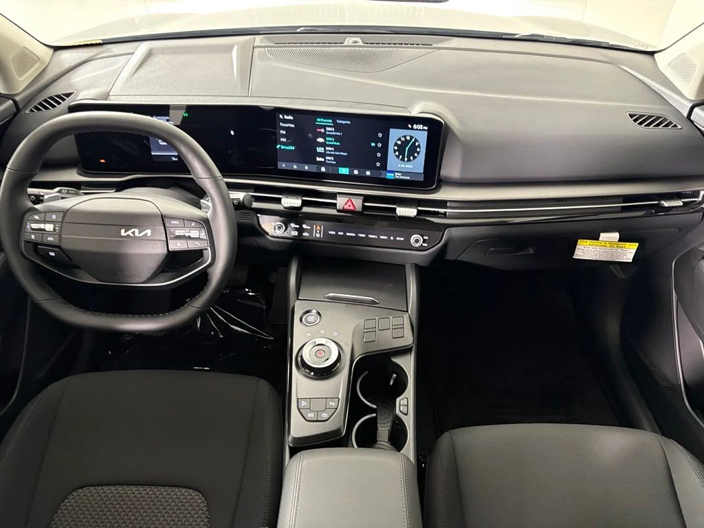 New 2027 Gravity Gray Kia LX image 34