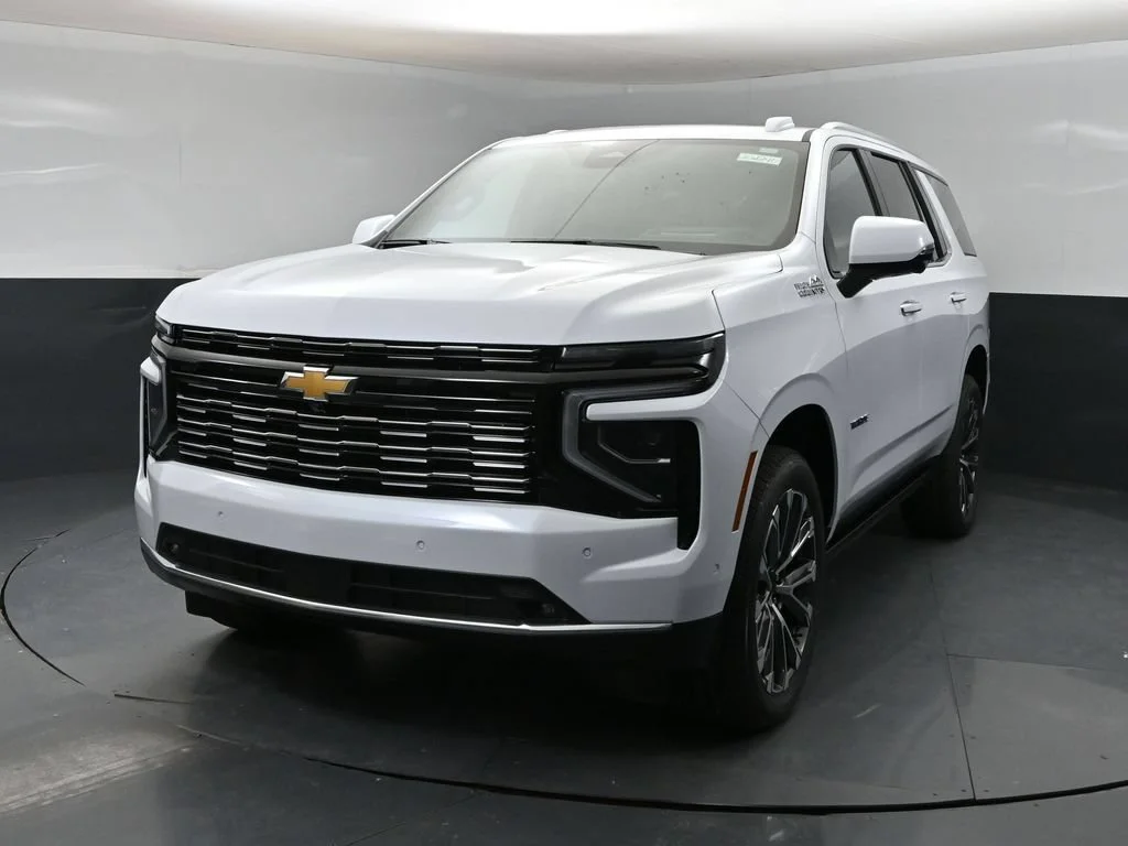 New 2026 Polar White Tricoat Chevrolet High Country image 5