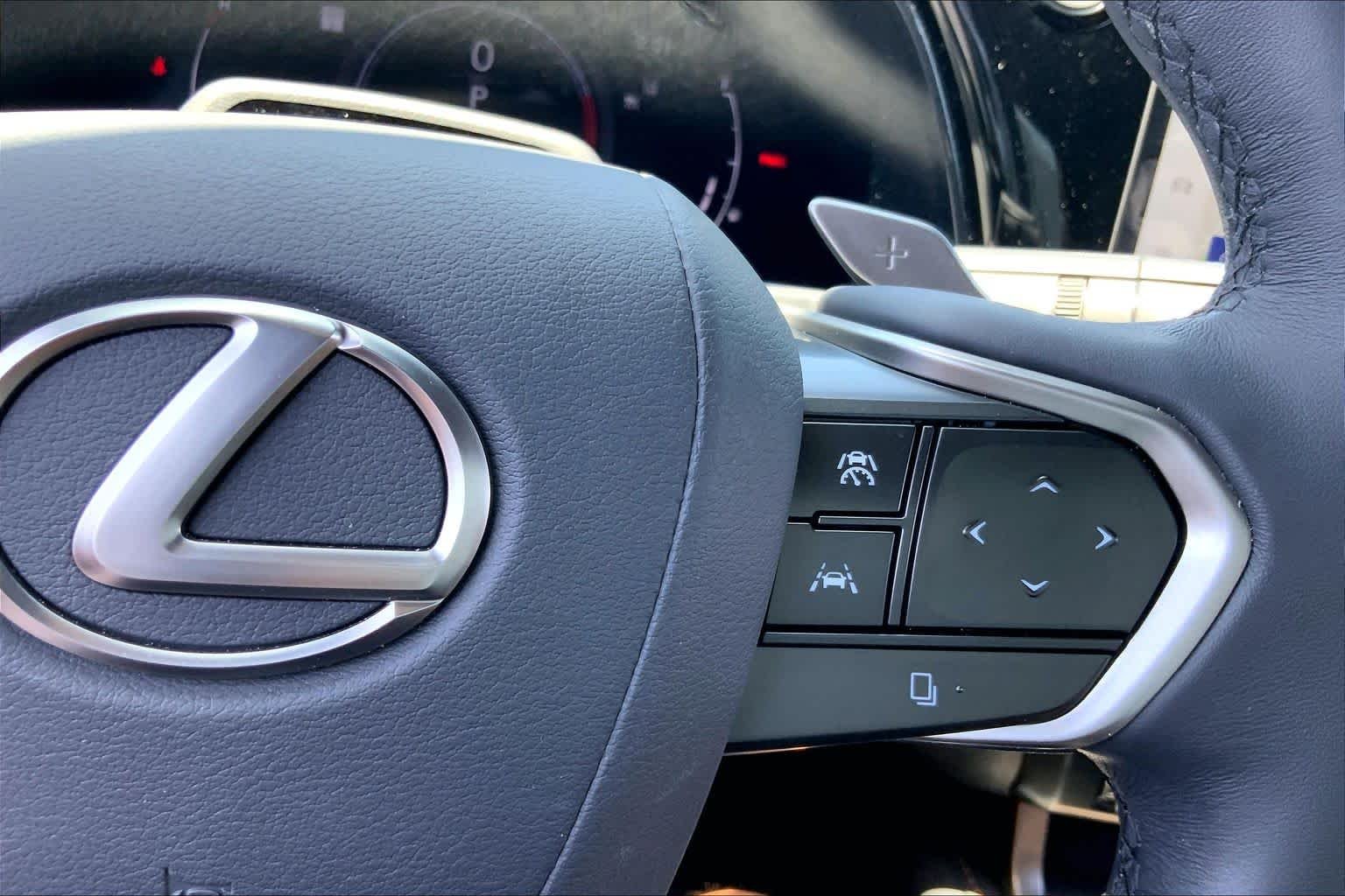 Used 2024 Eminent White Pearl Lexus Premium Plus image 25