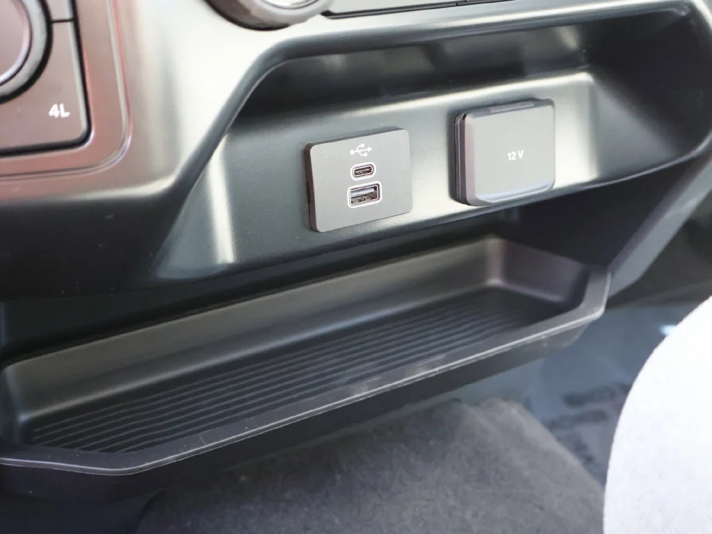 New 2026 Oxford White Ford F-250® XL image 37
