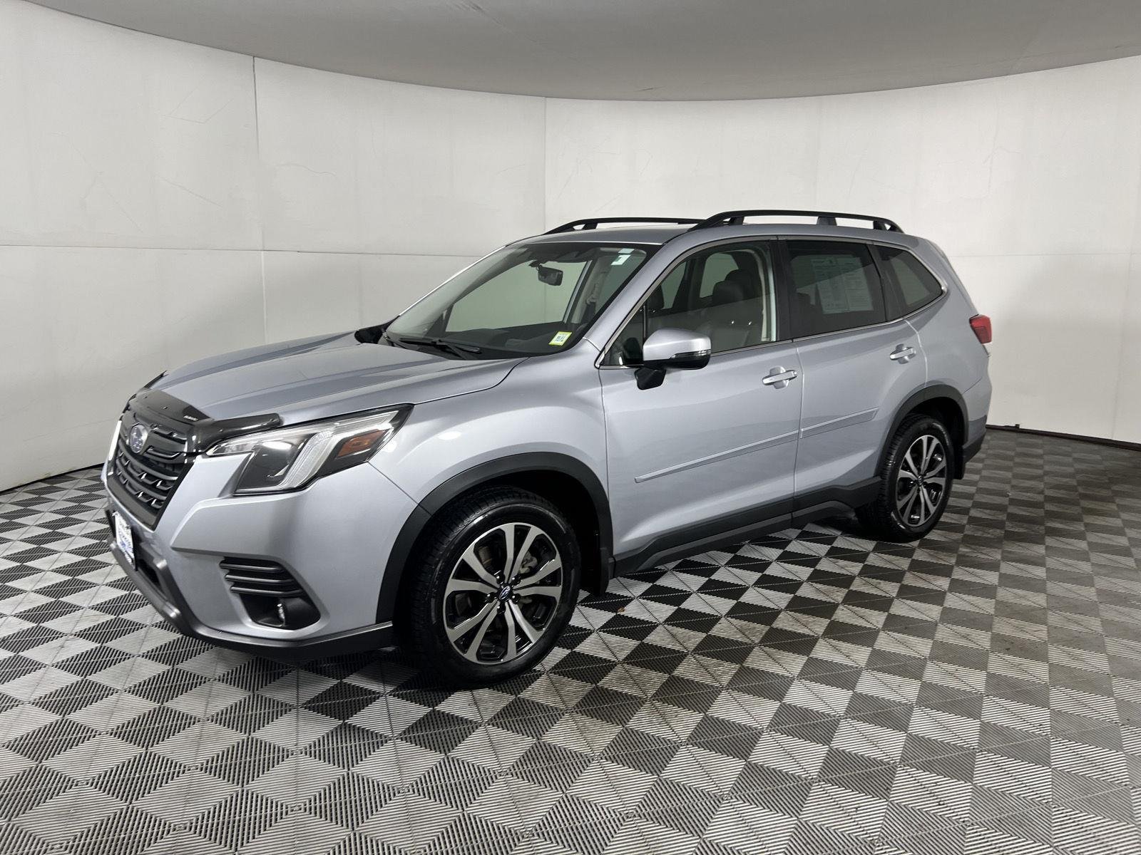 Certified Used 2024 Ice Silver Metallic Subaru Limited image 22