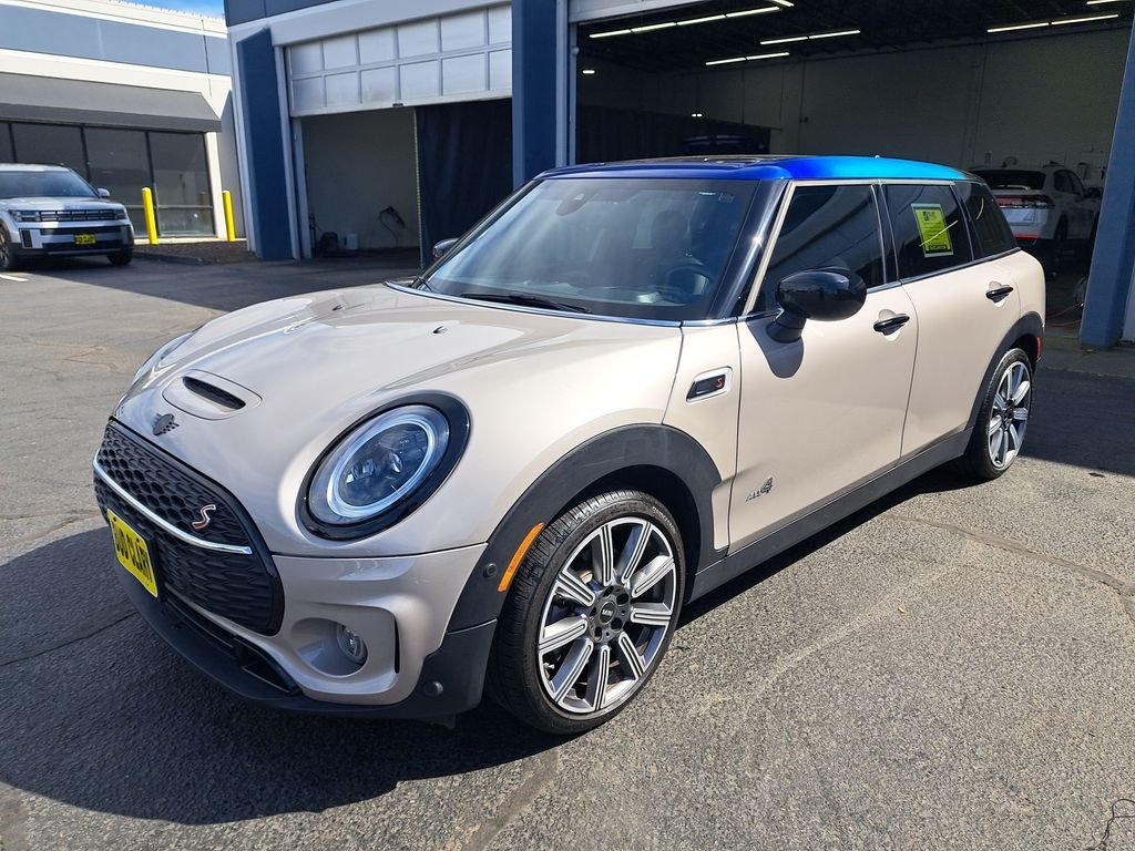 2022 MINI Clubman Cooper S ALL4's photo