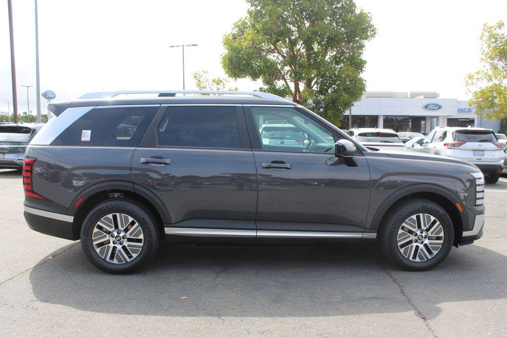 New 2026 Gray Hyundai Blue SEL 8P image 6