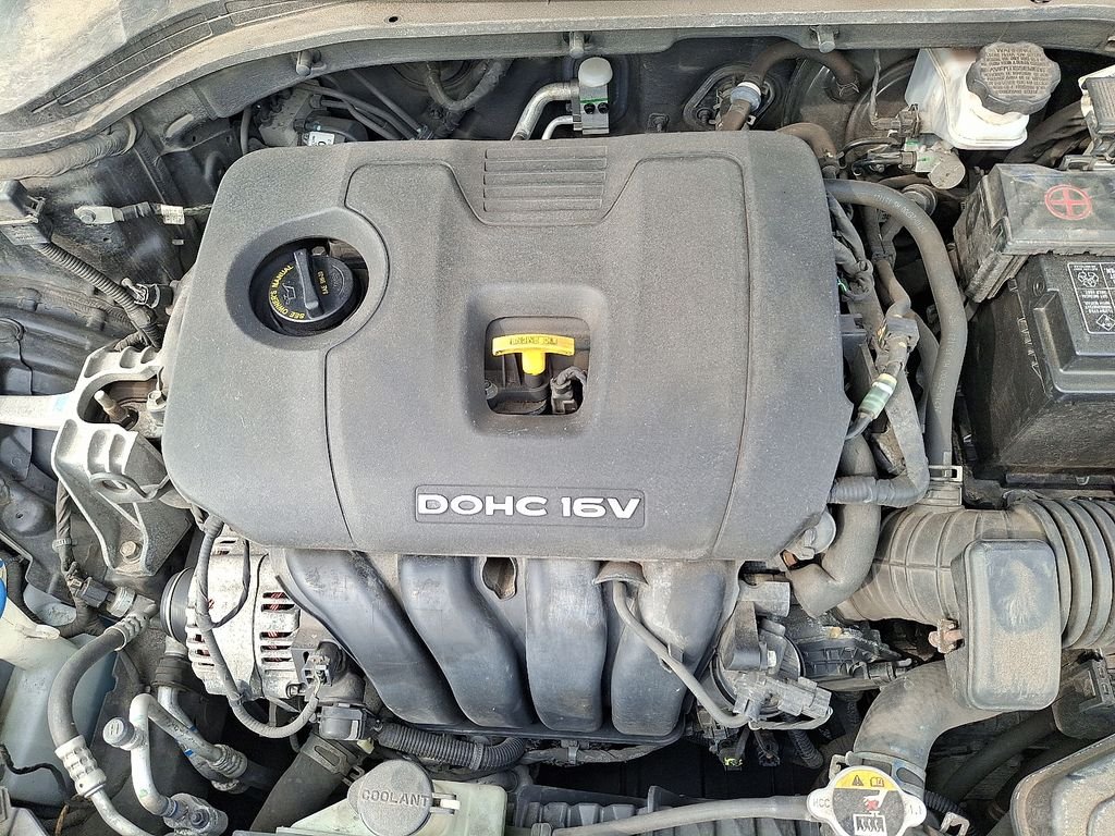 Used 2017 Black Hyundai SE image 27