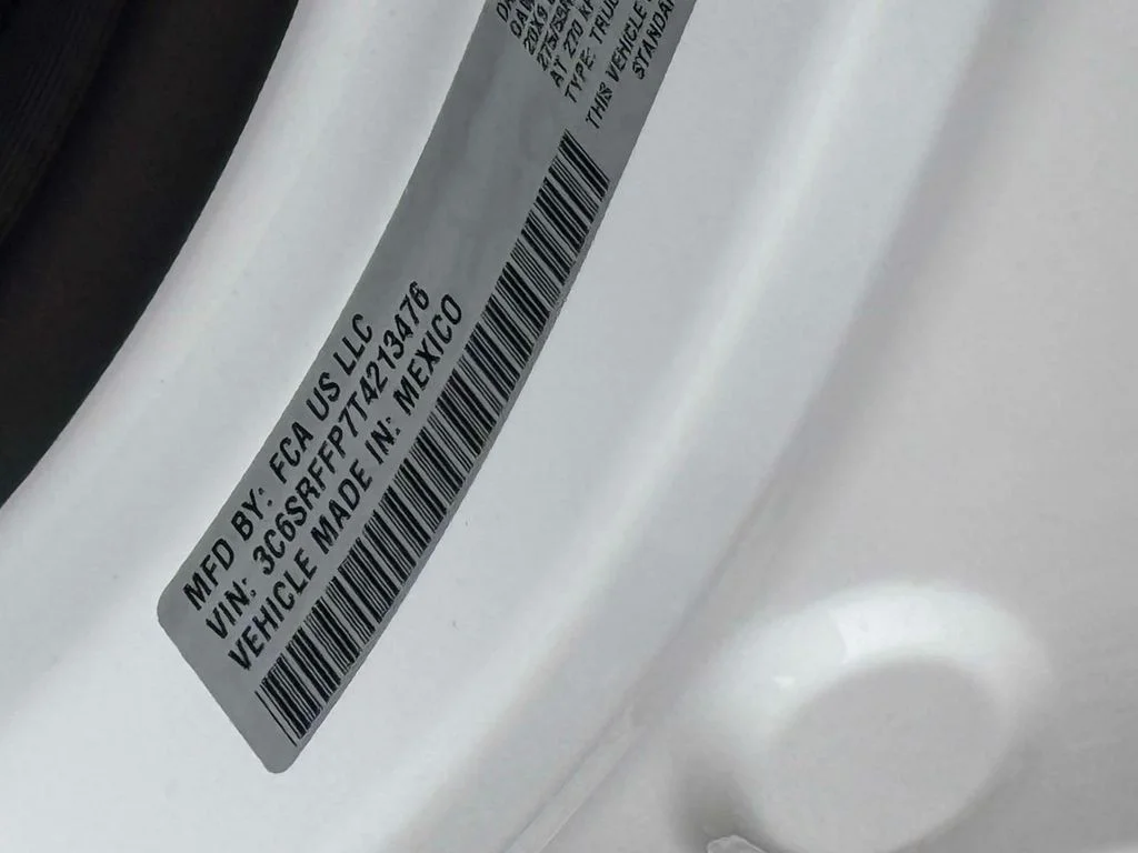 New 2026 Bright White Clear-Coat Exterior Paint RAM Big Horn/Lone Star image 15