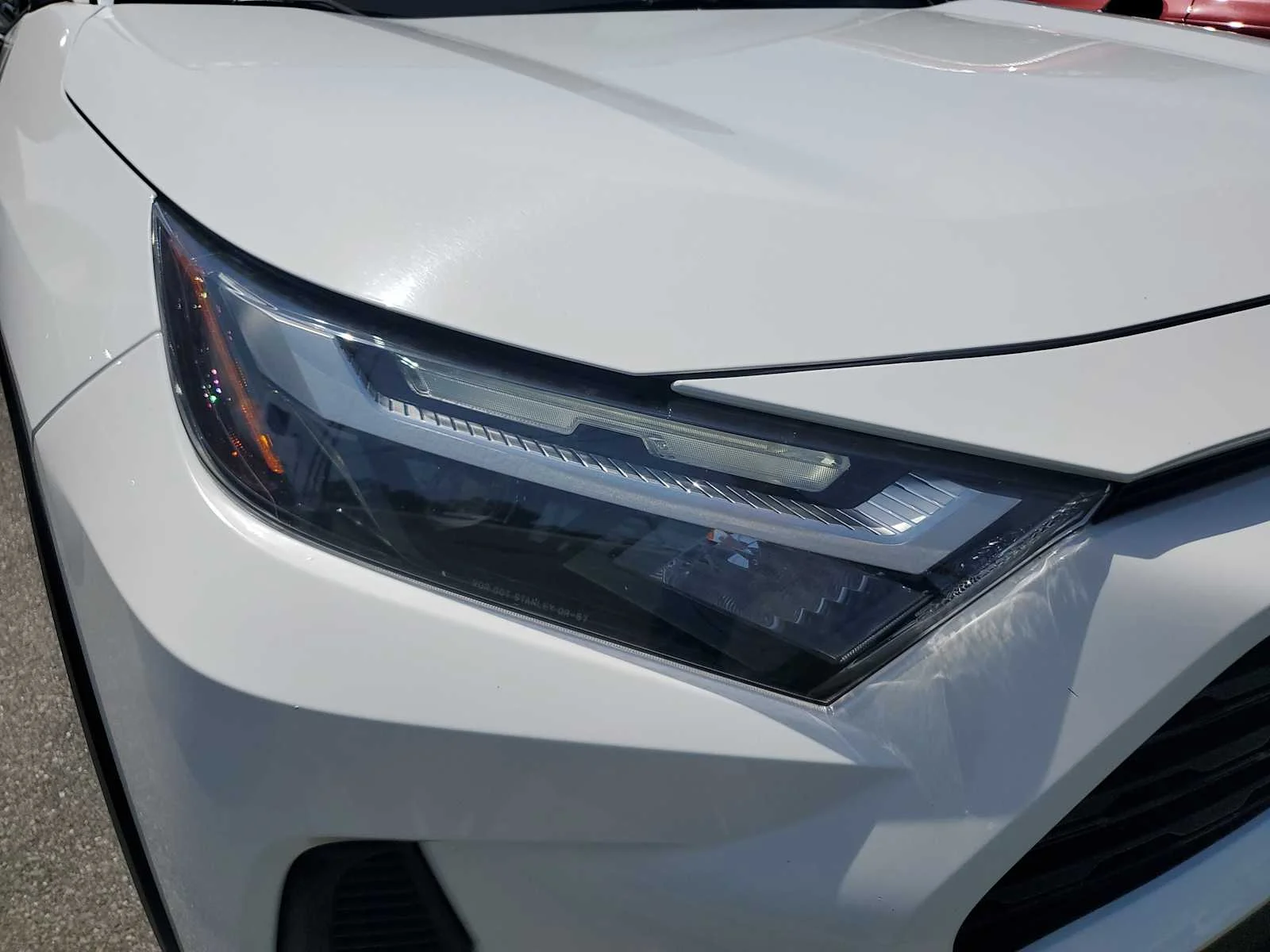 Used 2025 White Toyota Hybrid LE image 13