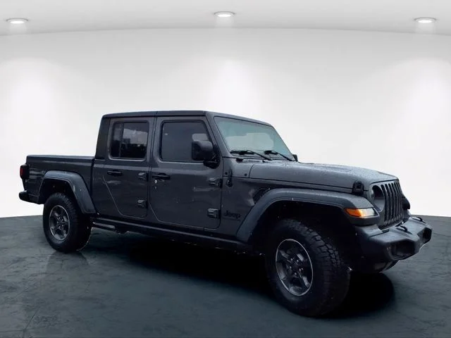Used 2020 Gray Jeep Sport image 4