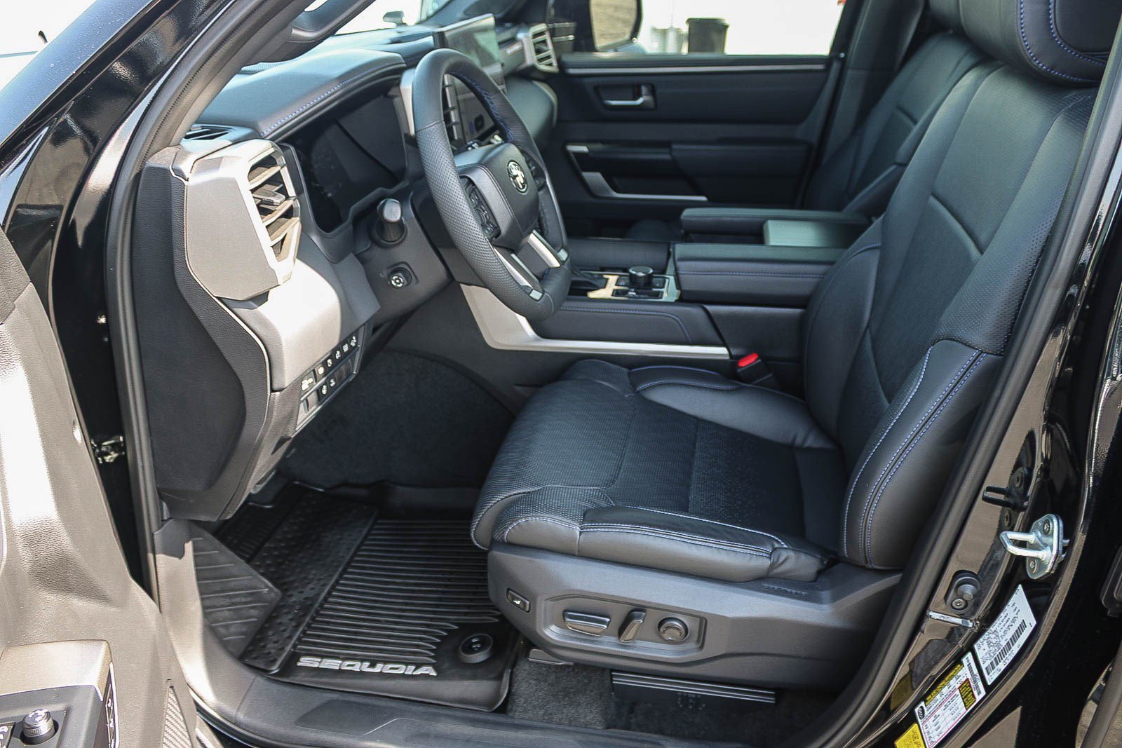 2026 Toyota Sequoia Platinum - Photo 19