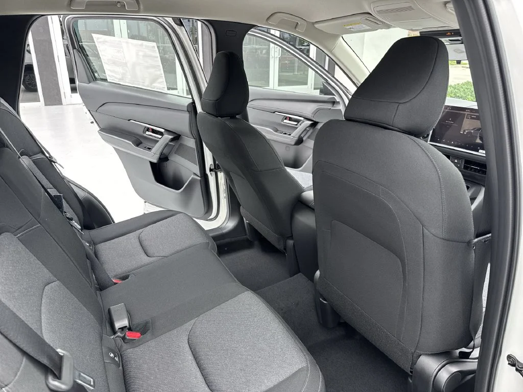 New 2026 White Metallic Mazda 2.5 S AWD image 33