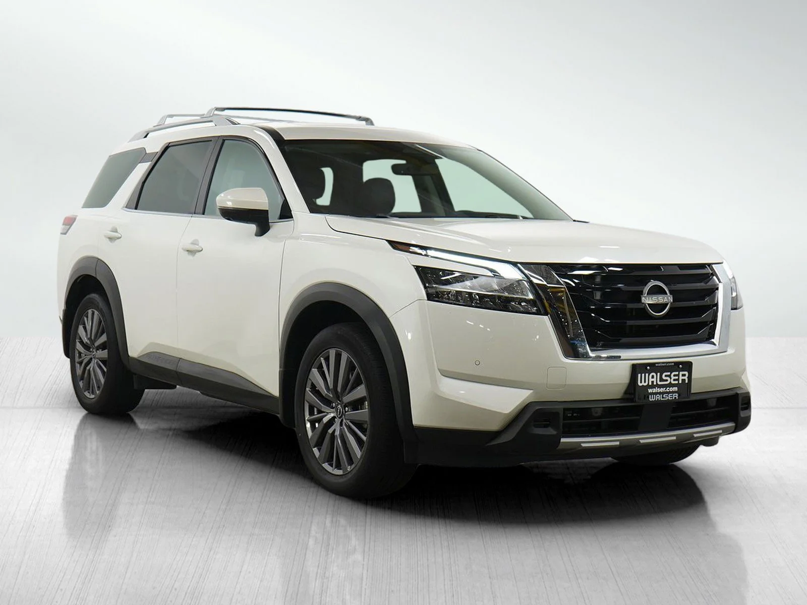 Used 2023 Pearl White Tricoat Nissan SL image 7