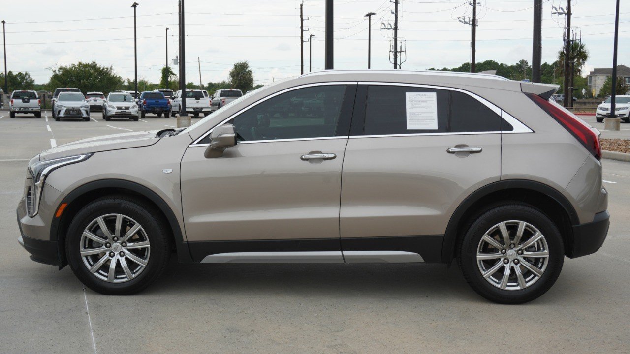 Used 2022 Beige Cadillac FWD Premium Luxury image 5