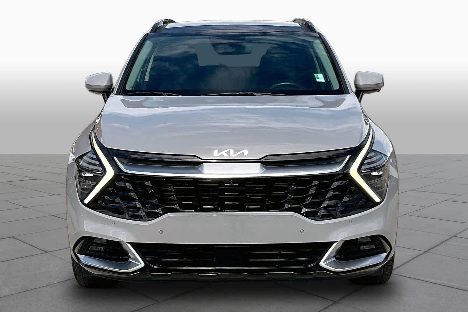 Used 2023 Wolf Gray Kia SX-Prestige image 4