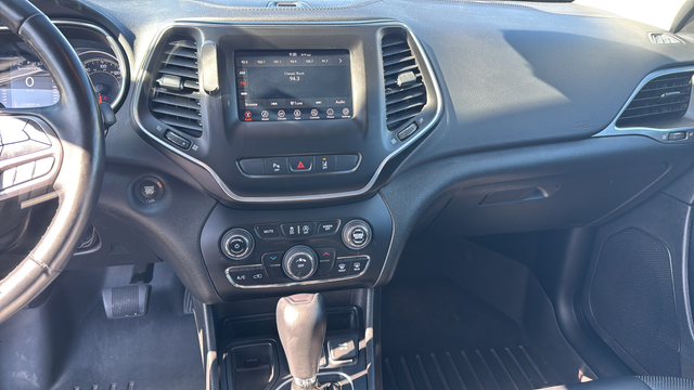 2020 Jeep Cherokee Lux - Photo 12