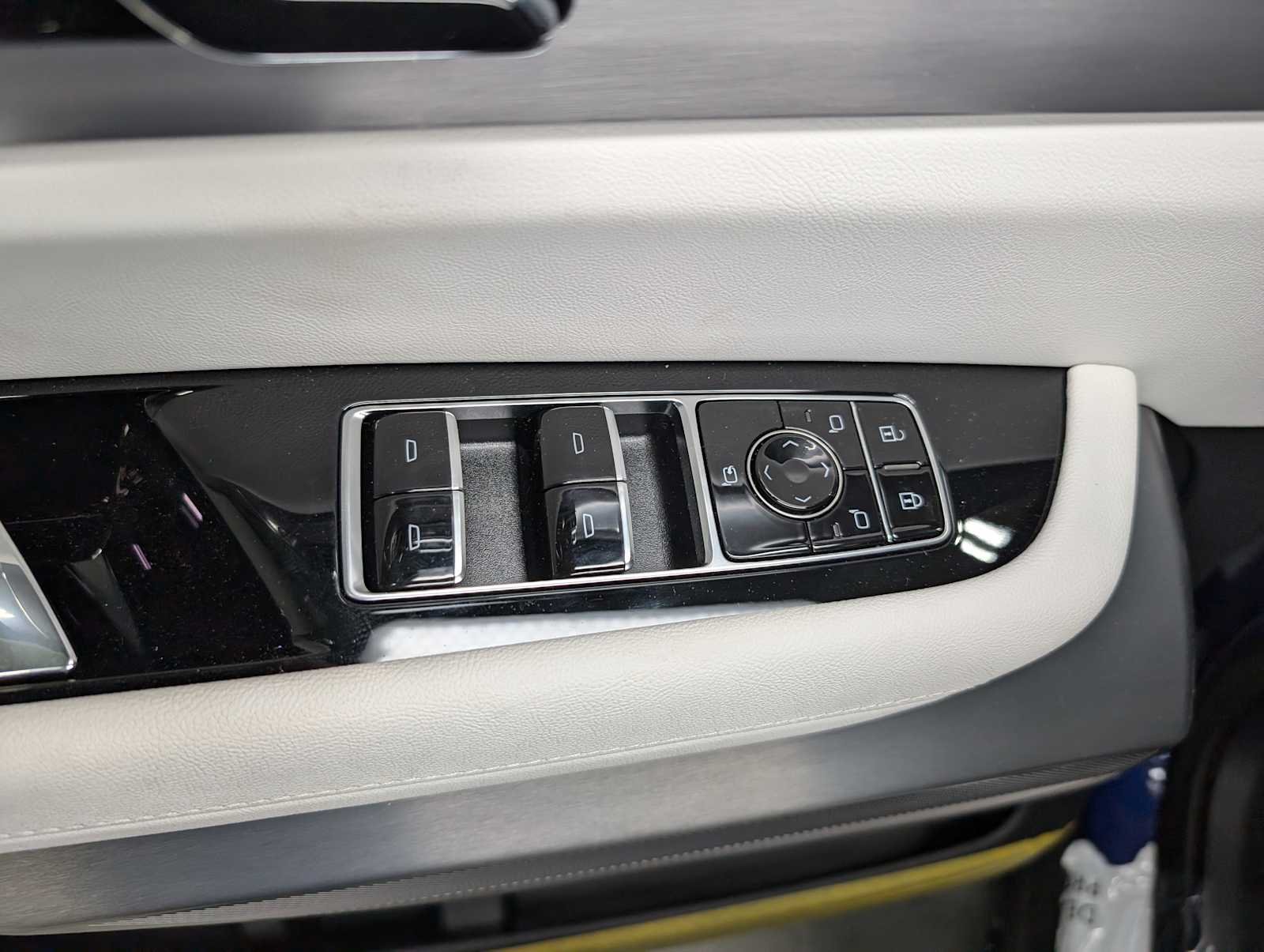 2026 Cadillac VISTIQ Sport - Photo 34