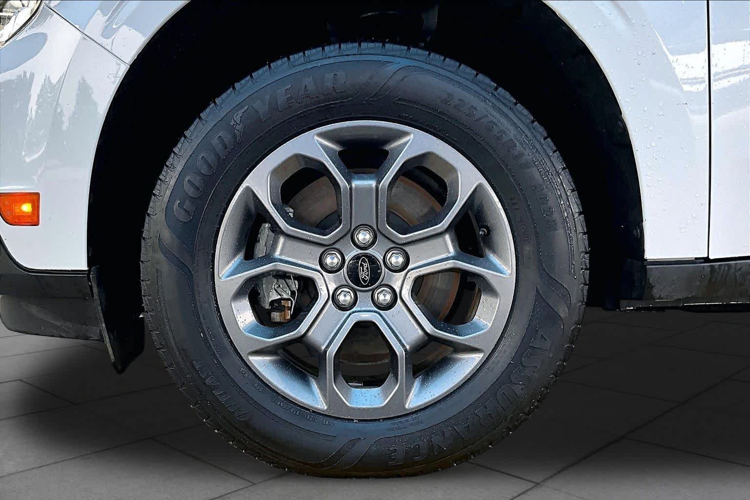 Used 2022 Oxford White Ford XLT image 10