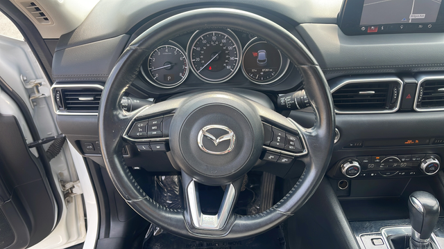 Used 2018 White Mazda Touring image 16