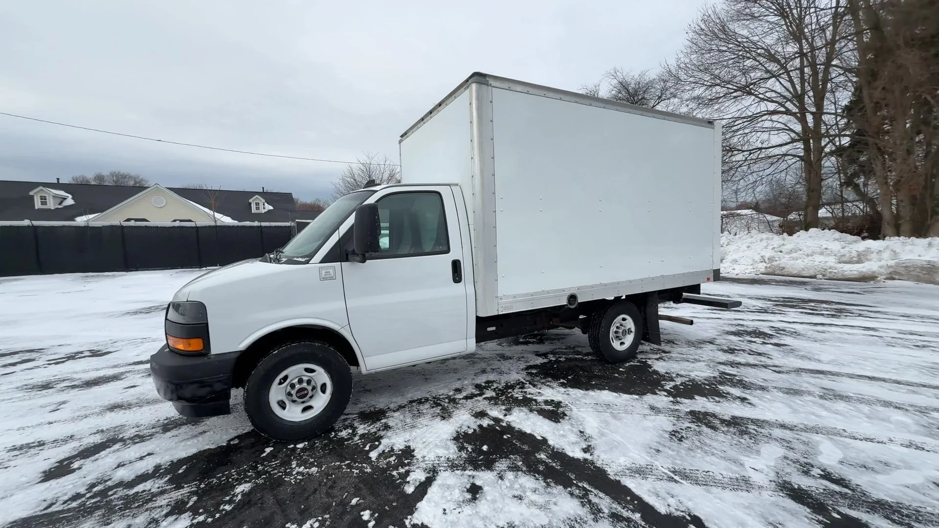 Used 2020 Summit White GMC Work Van image 4