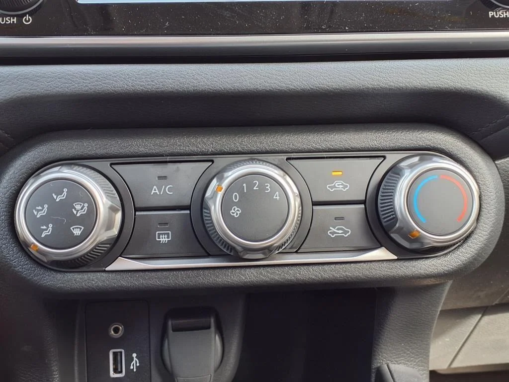 2025 Nissan Versa Sedan S - Photo 17