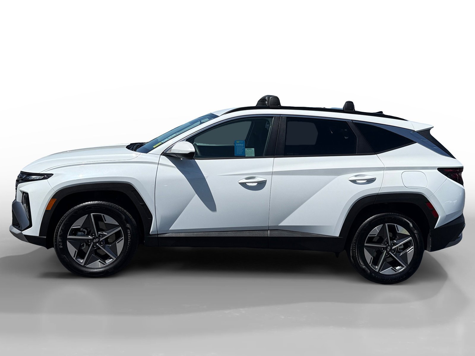 Certified Used 2025 White Pearl Hyundai SEL image 2