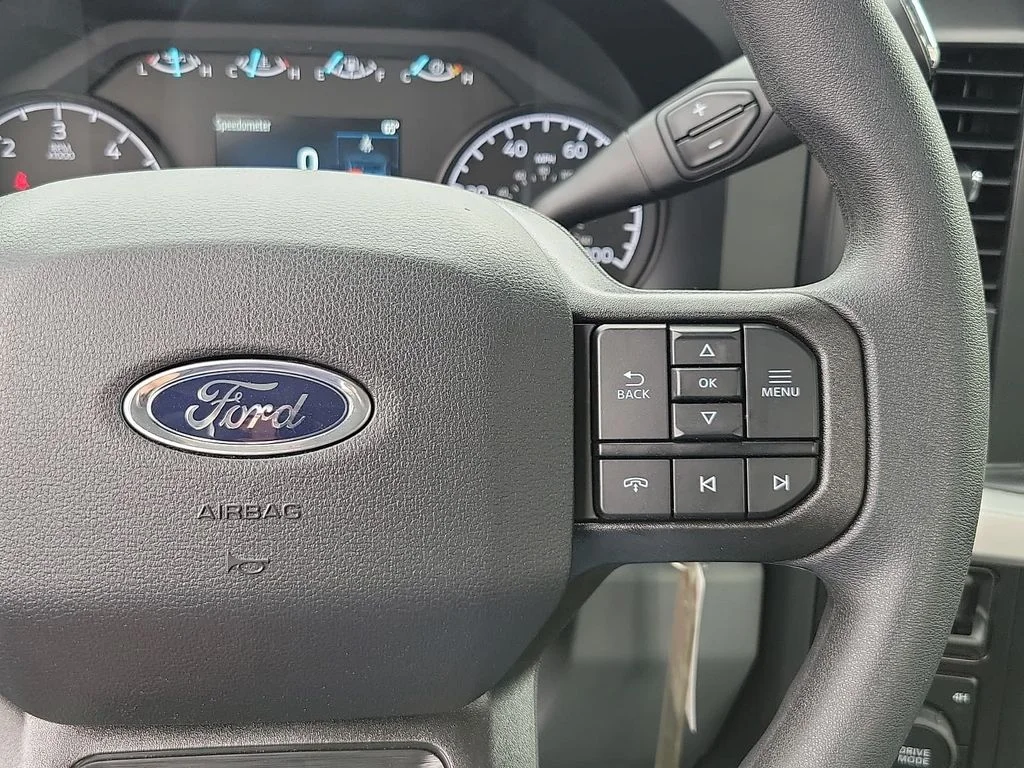 New 2026 Oxford White Ford F-350® XL image 19