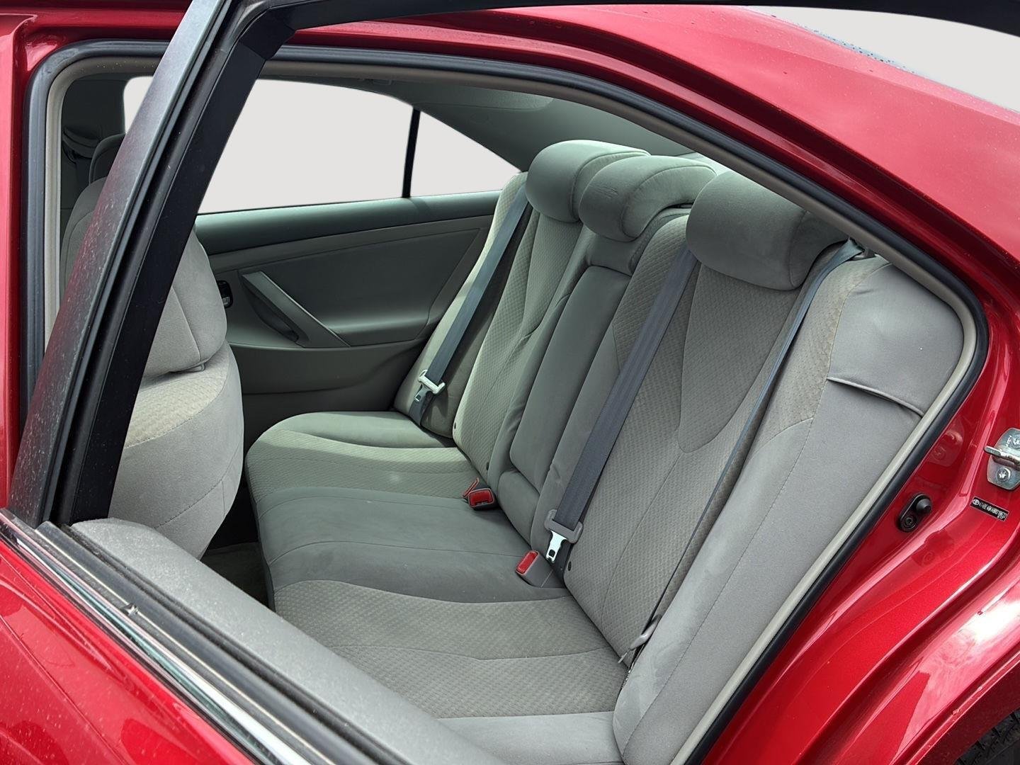 Used 2008 Barcelona Red Metallic Toyota LE image 4
