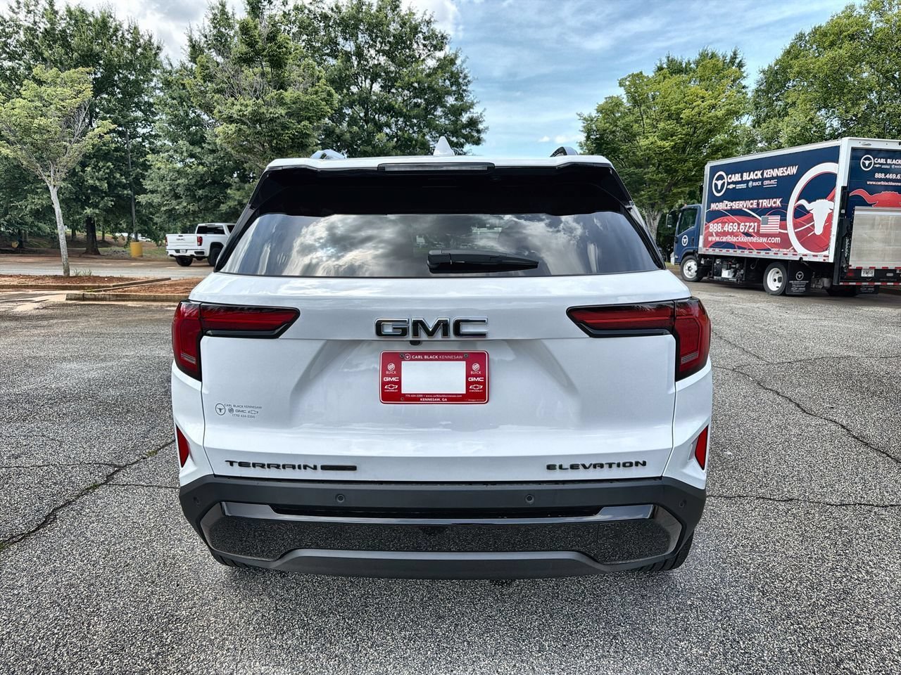 New 2026 Summit White GMC Elevation image 7