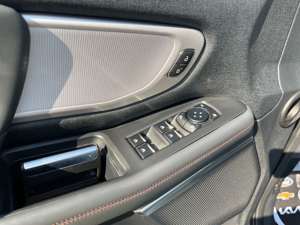 Used 2025 Gray Ford Active image 10