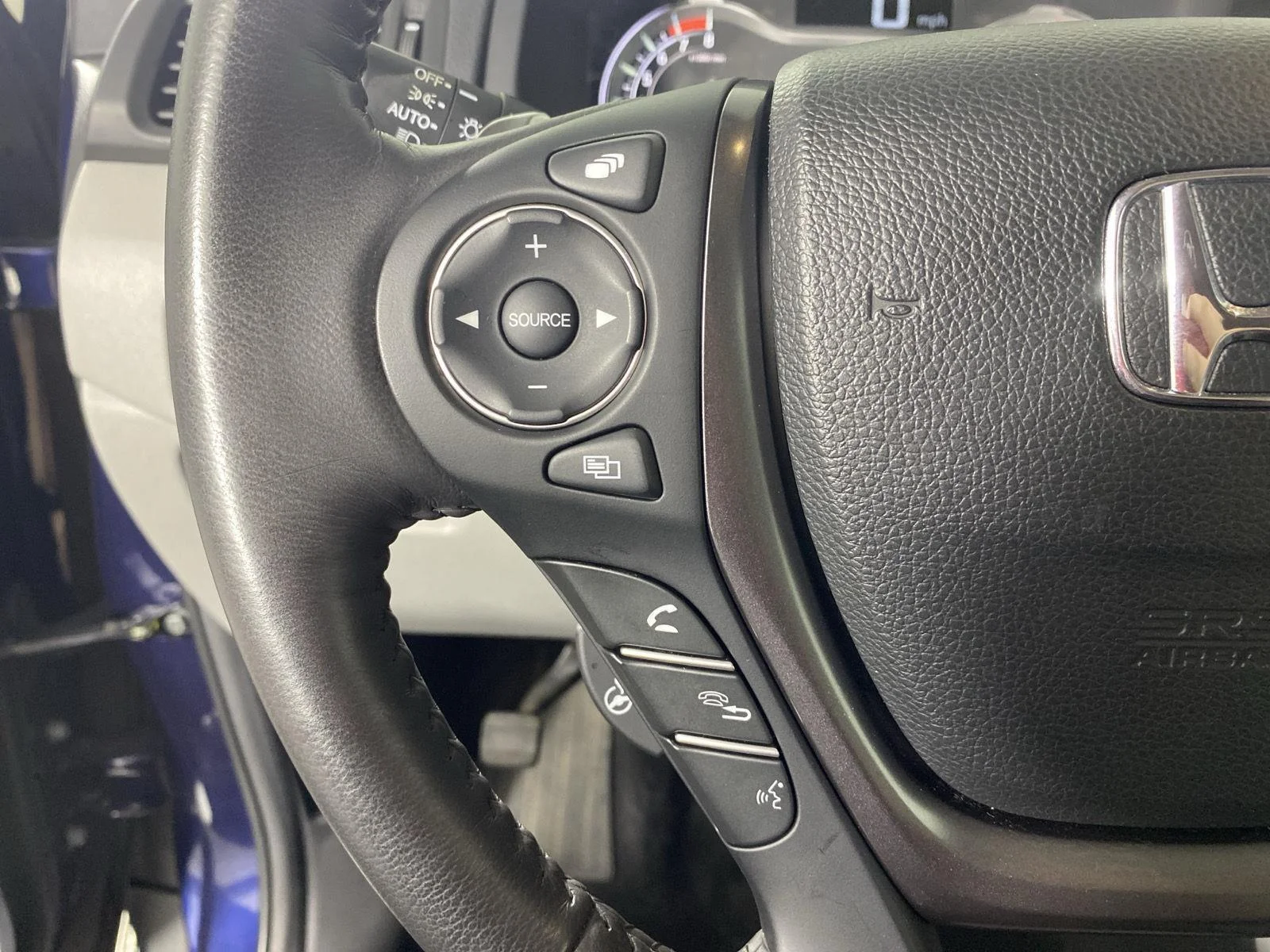 Used 2023 Obsidian Blue Pearl Honda RTL-E image 14