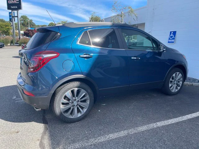 Used 2019 Blue Buick Preferred image 3