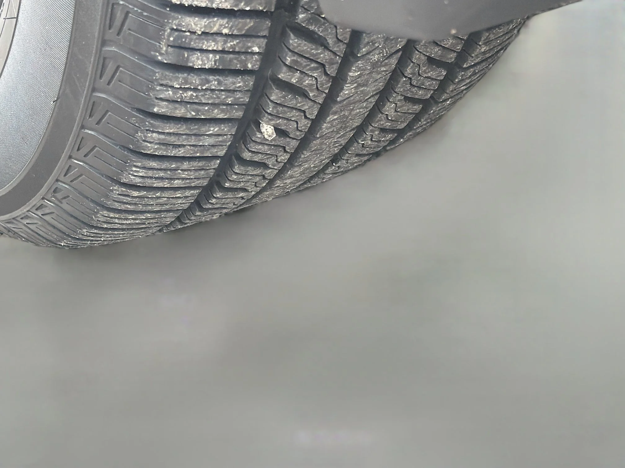 Used 2018 Magnetite Gray Metallic Subaru Limited image 41
