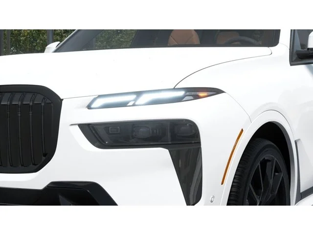New 2027 Alpine White BMW X7 40i image 6