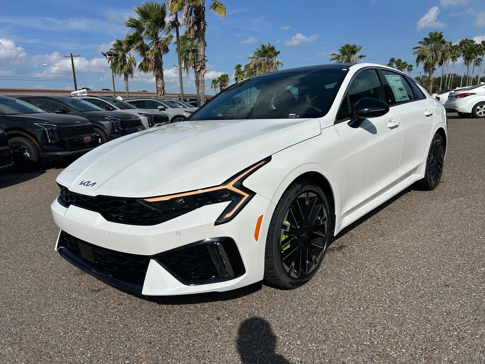New 2025 White Kia GT image 3