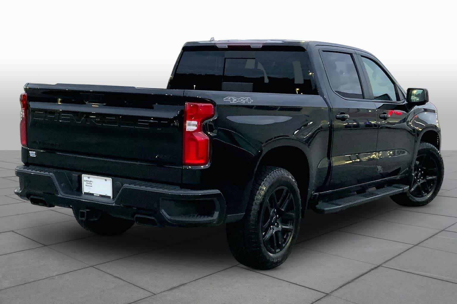 Used 2025 Black Chevrolet RST image 13
