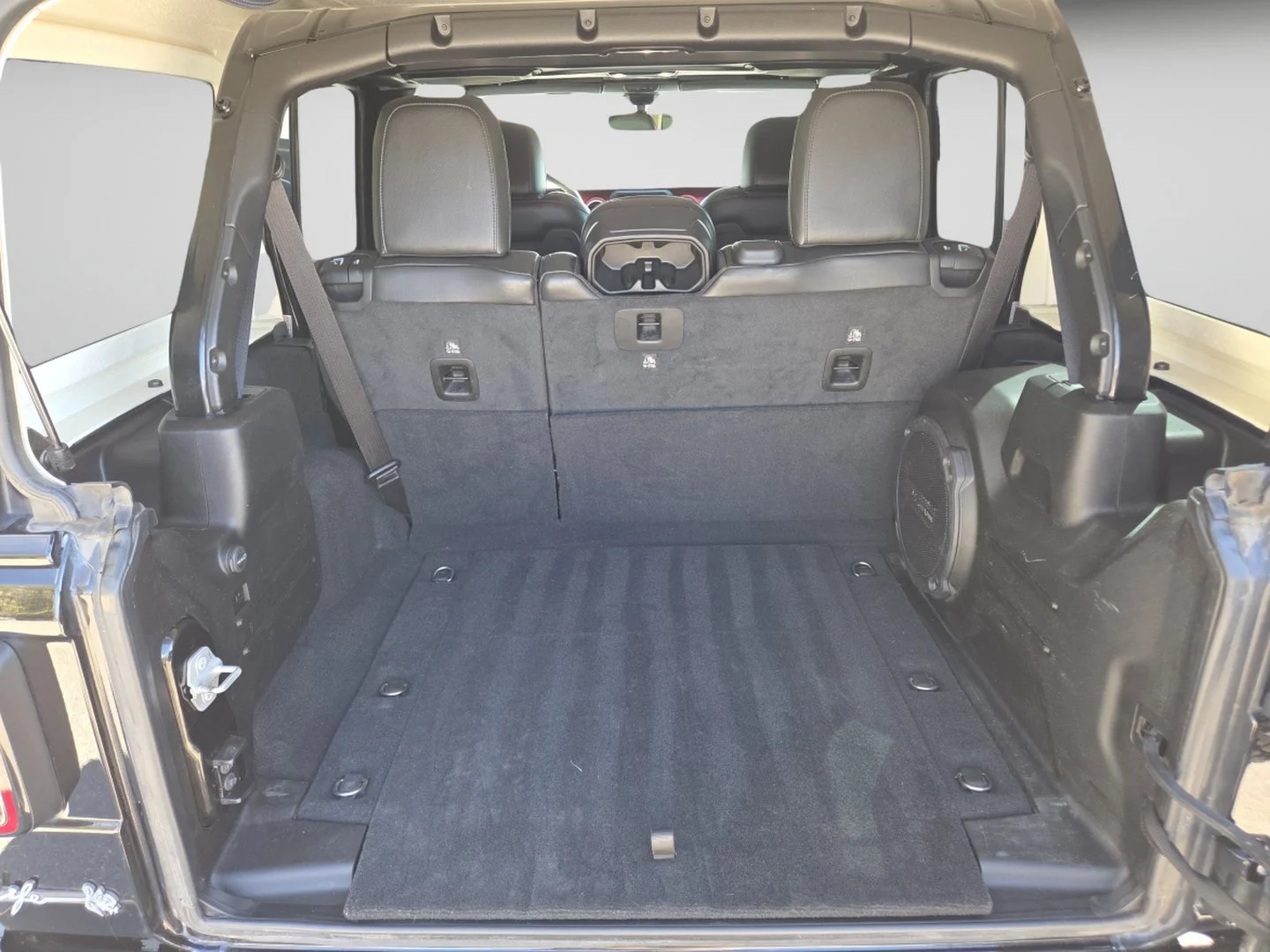 Used 2022 Black Clearcoat Jeep Unlimited Rubicon image 27