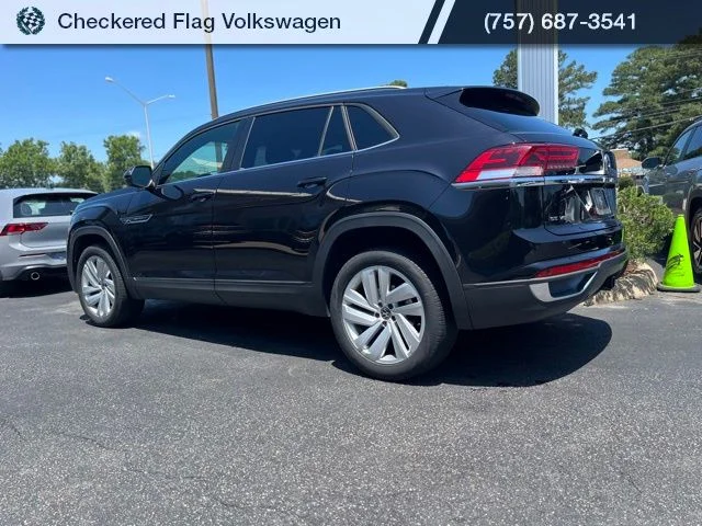 Used 2022 Deep Black Volkswagen 3.6L V6 SE w/Technology image 6