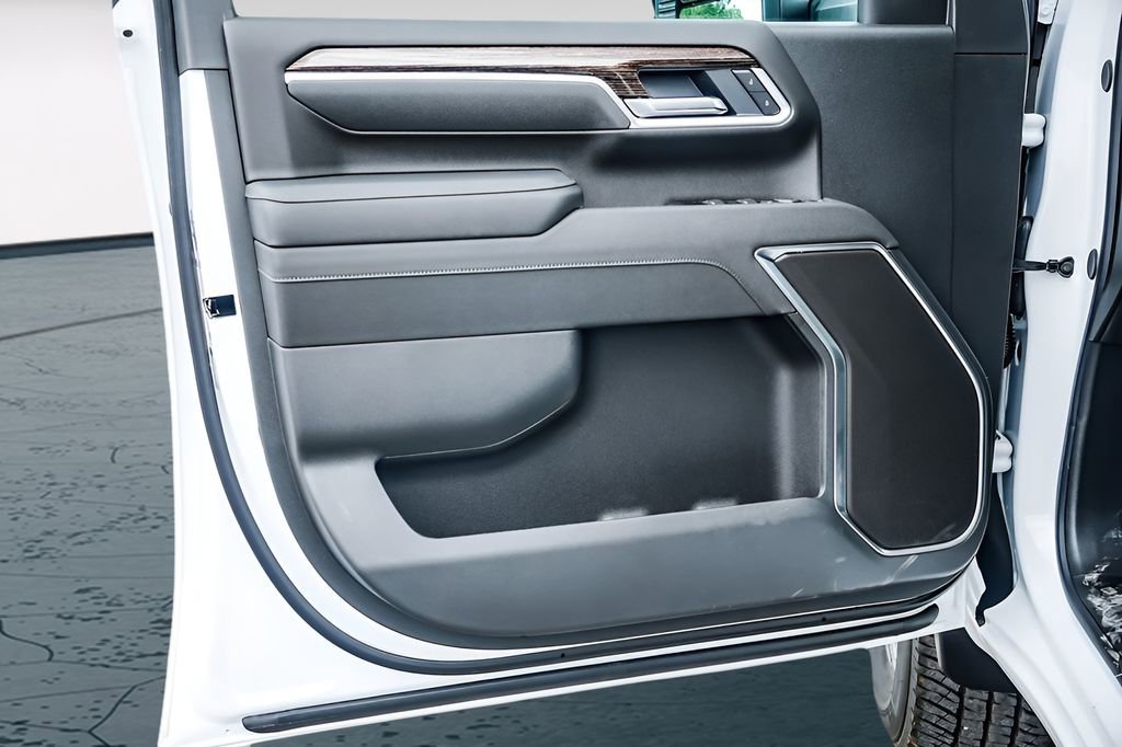 New 2026 Summit White GMC SLE image 19