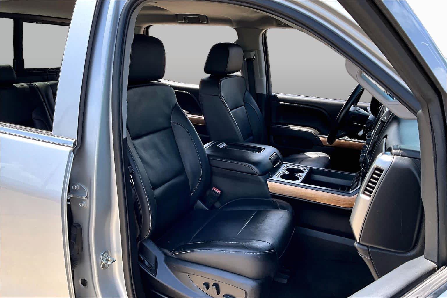 Used 2018 Silver Ice Metallic Chevrolet LTZ image 9