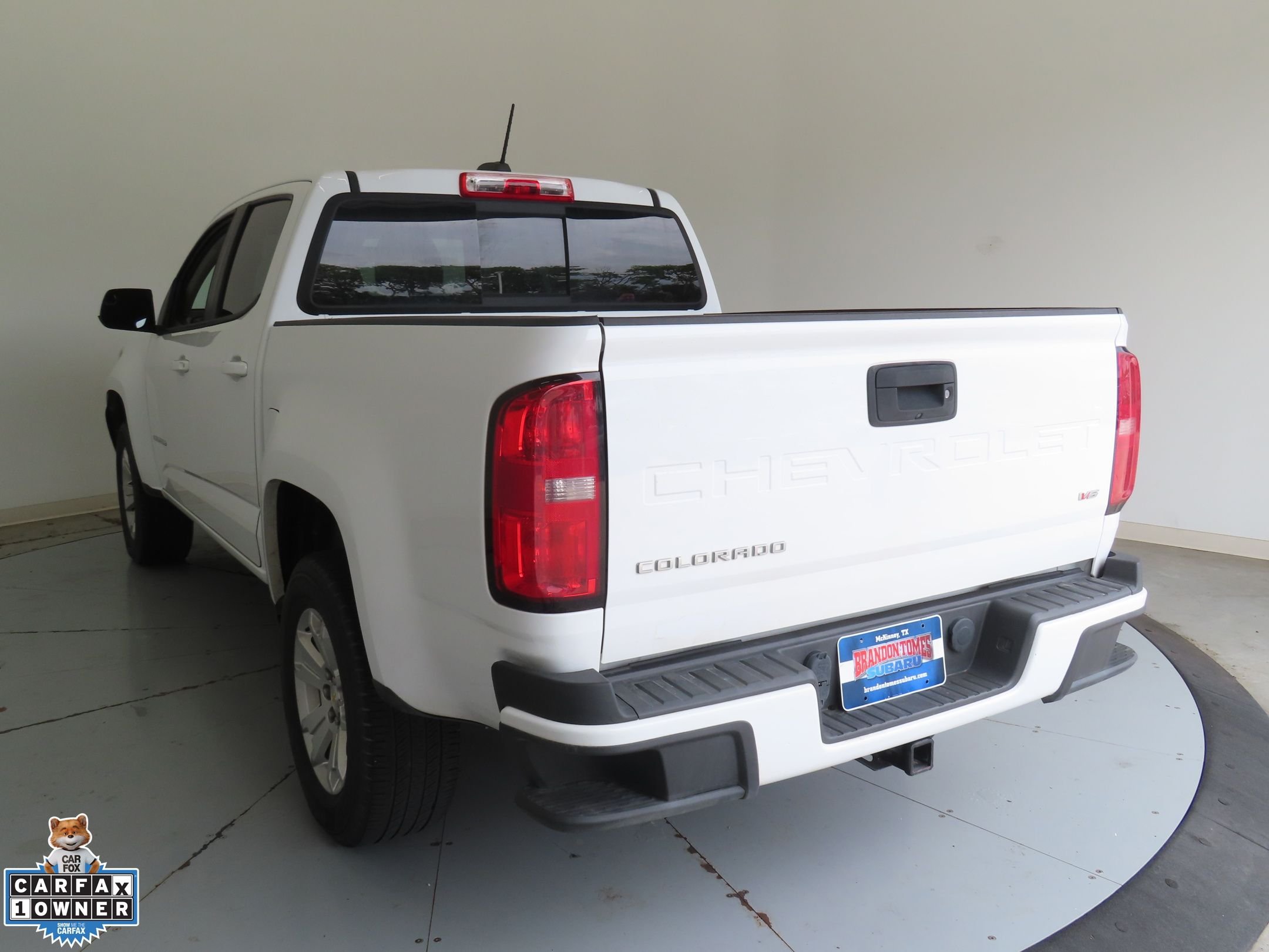 Used 2021 White Chevrolet LT image 6