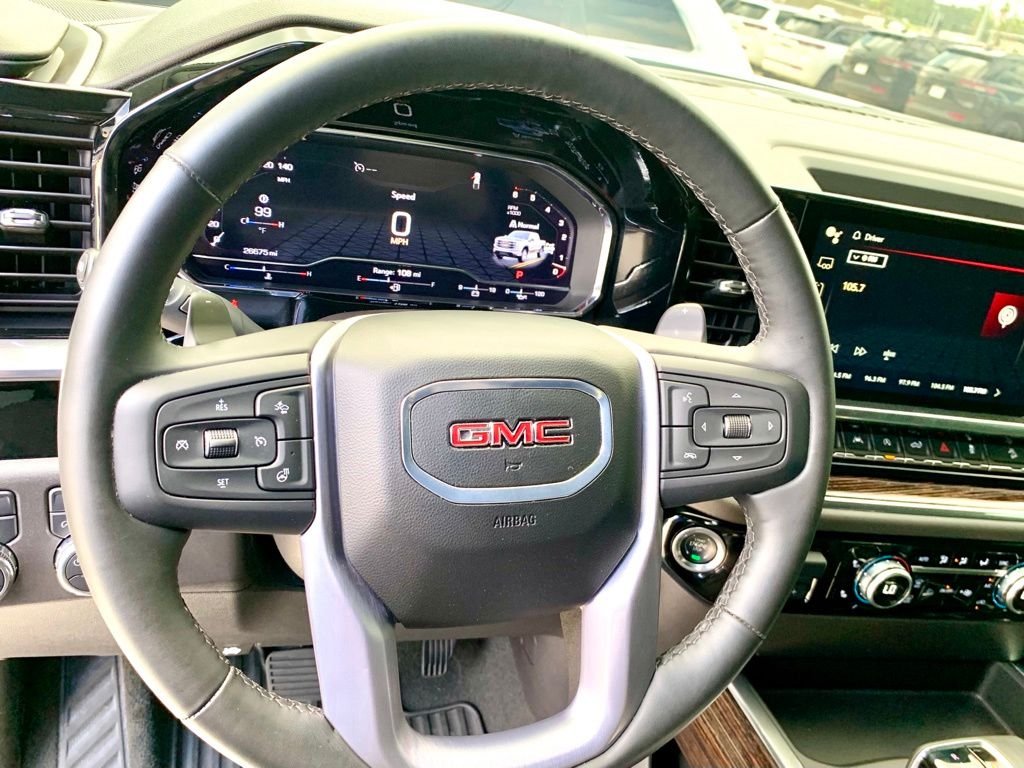 Used 2024 White GMC Elevation image 31