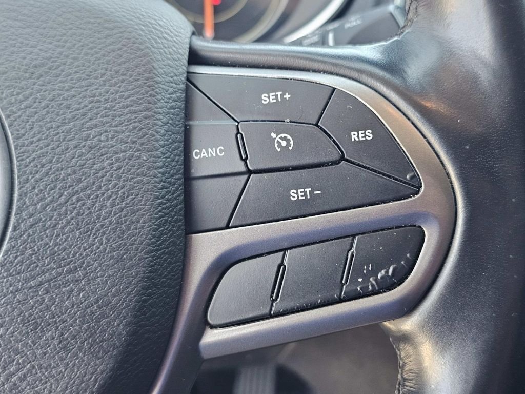 Used 2021 Beige Jeep Latitude Plus image 27