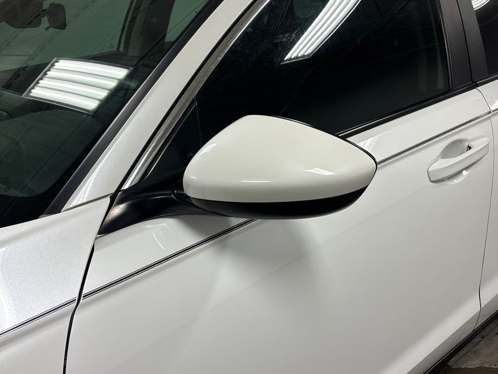 Used 2023 White Honda LX image 11