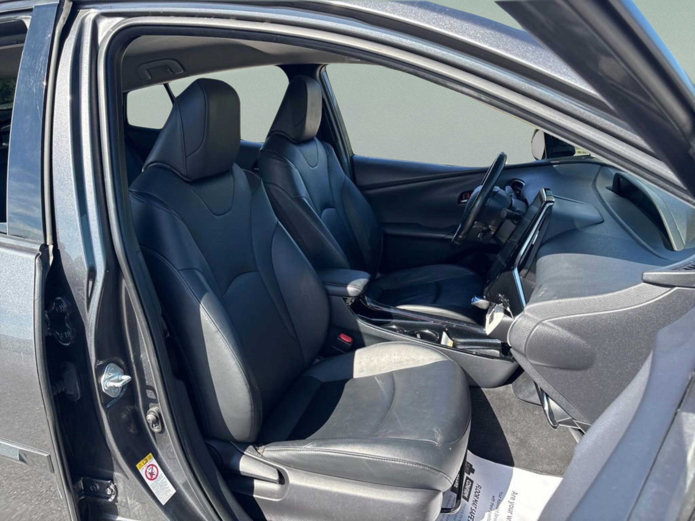 Used 2017 Magnetic Gray Metallic Toyota Advanced image 26