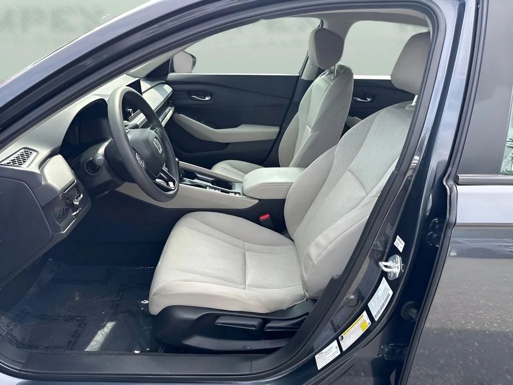 Used 2025 Black Honda LX image 5