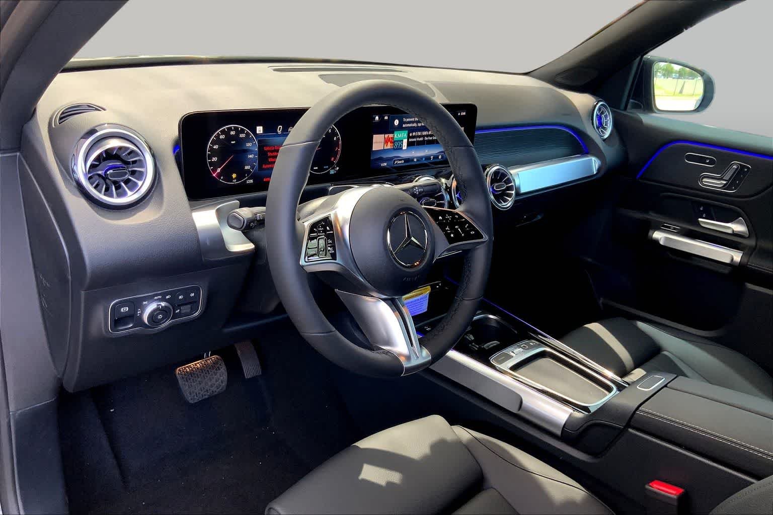 2025 Mercedes-Benz GLB Base - Photo 10
