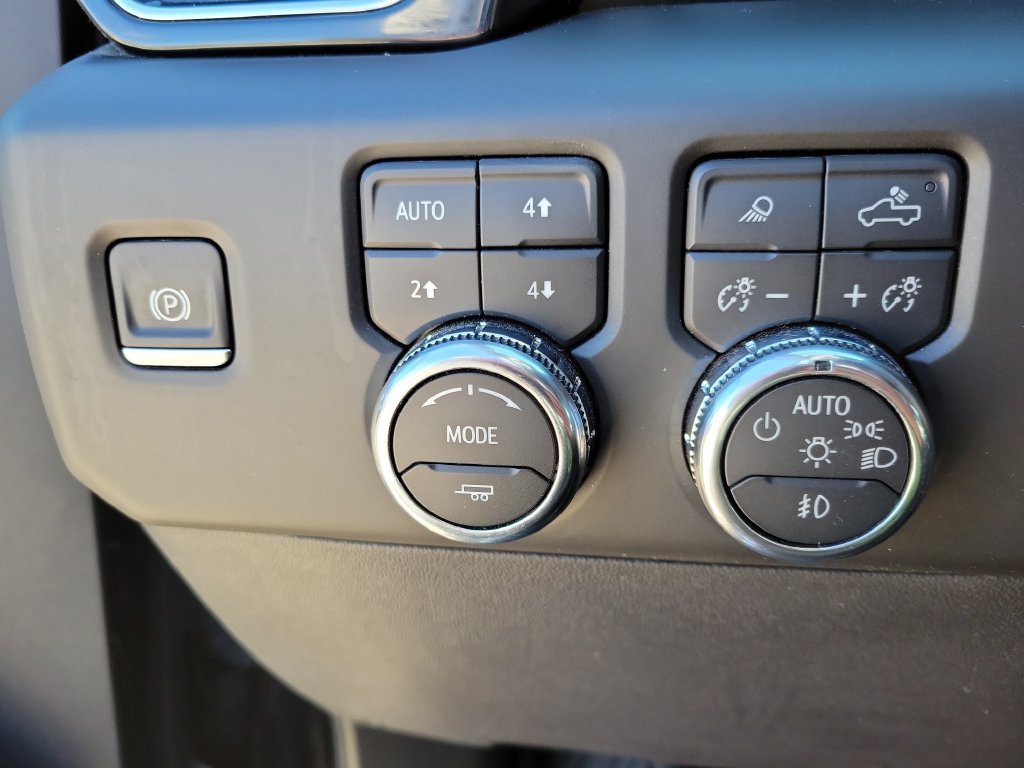 Used 2025 Onyx Black GMC Denali image 22