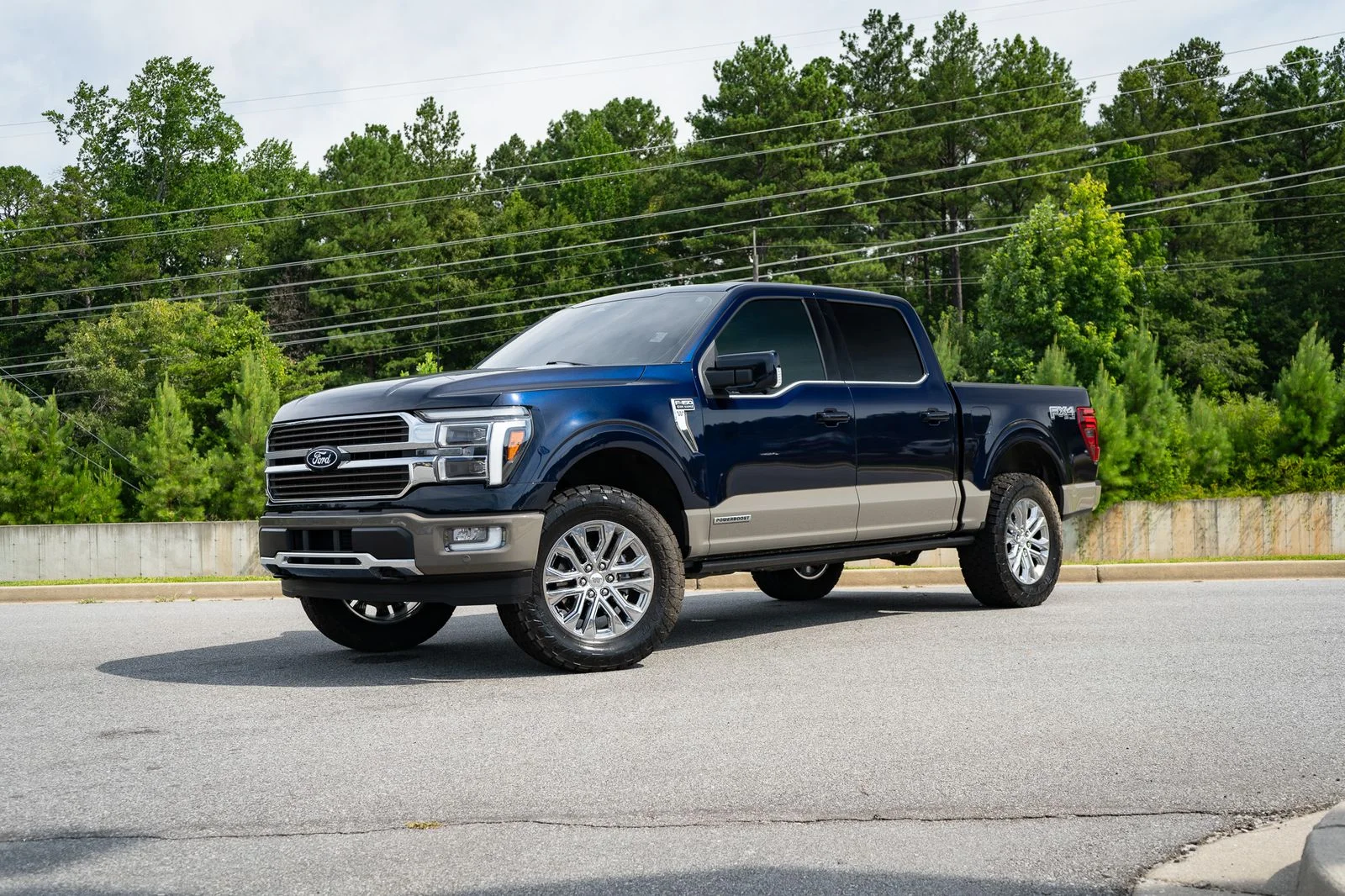 Used 2025 Blue Ford King Ranch image 3